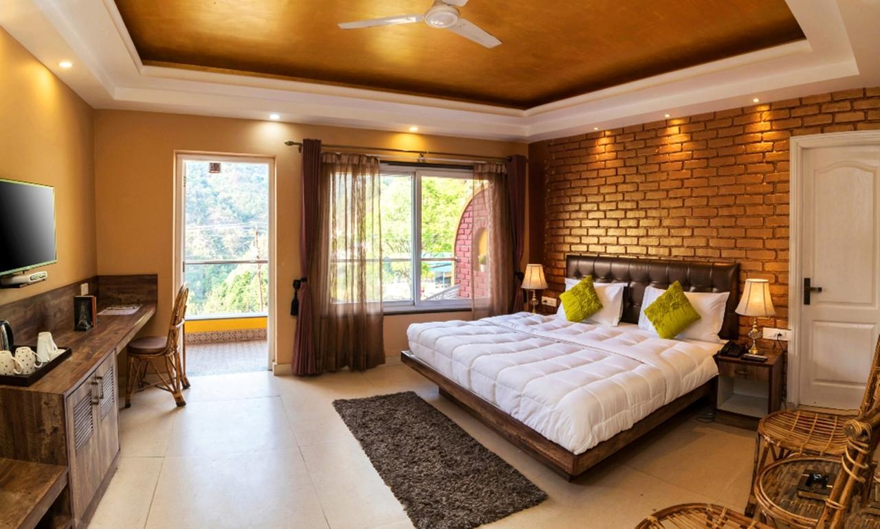 Nirvana Lodge And Lounge Mussoorie Eksteriør billede