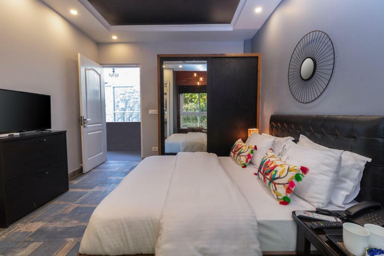 Nirvana Lodge And Lounge Mussoorie Eksteriør billede